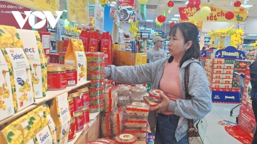 Nguồn cung dồi dào, giá cả ổn định, không xảy ra khan hàng trong ngày mùng 4 Tết