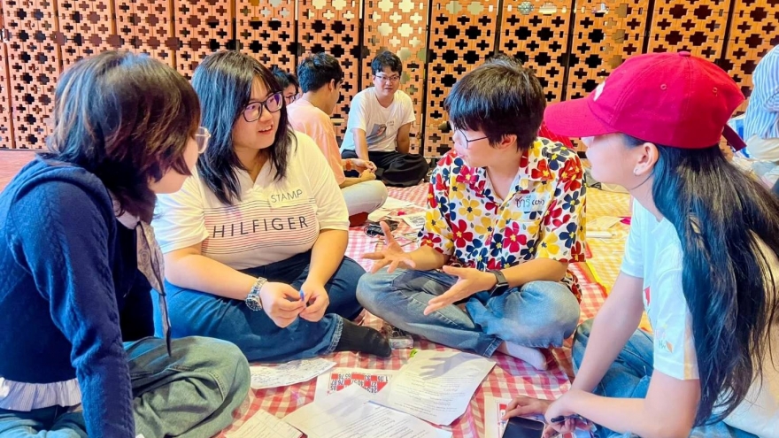 Cô giáo Thái Lan gieo hồn Việt giữa lòng Bangkok