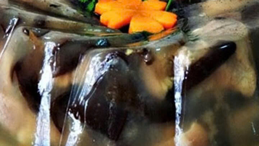 Ai không nên ăn món thịt đông, thịt kho tàu quen thuộc trên mâm cỗ Tết?