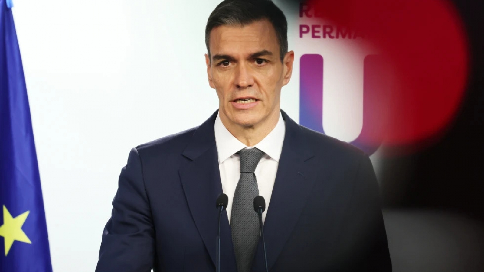 Bán đảo Iberia chìm trong biển nước do bão Marta