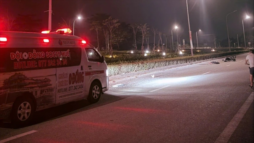 Xe máy chở 3 tự gây tai nạn lúc rạng sáng, 2 người tử vong tại chỗ