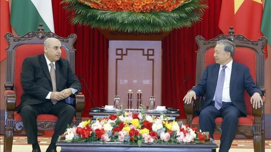 Party chief receives Jordanian House Speaker, urges stronger bilateral ties