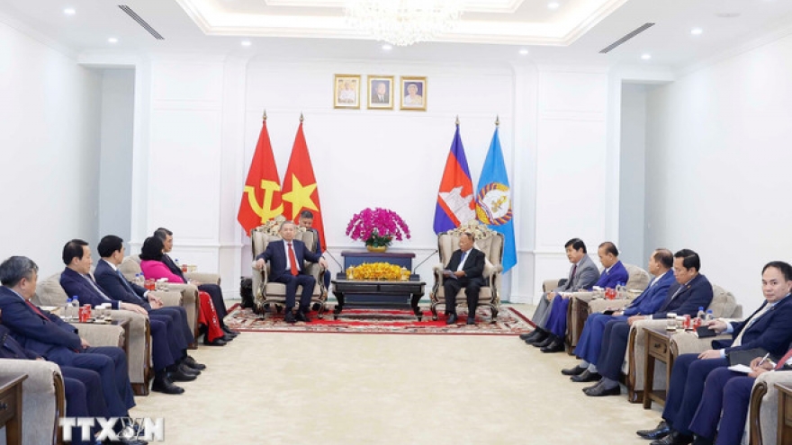 Tổng Bí thư Tô Lâm hội kiến Chủ tịch danh dự Đảng Nhân dân Campuchia