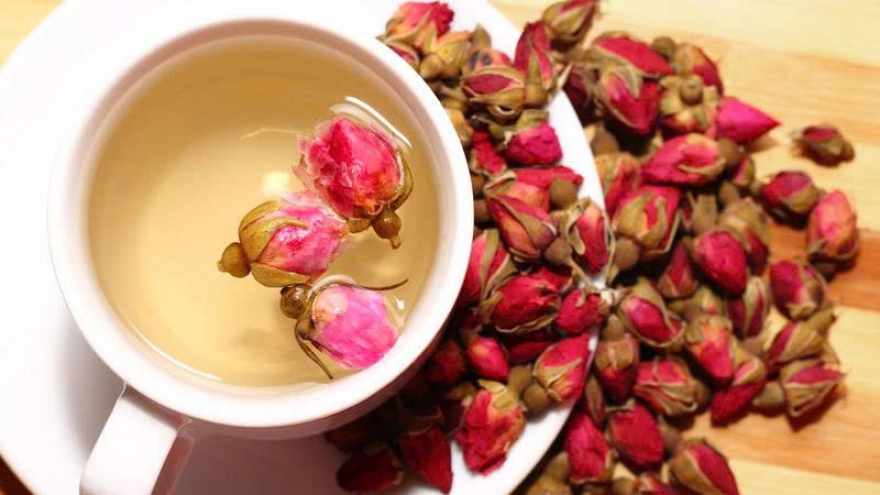 Uống trà hoa hồng đúng cách, cơ thể thay đổi ra sao?