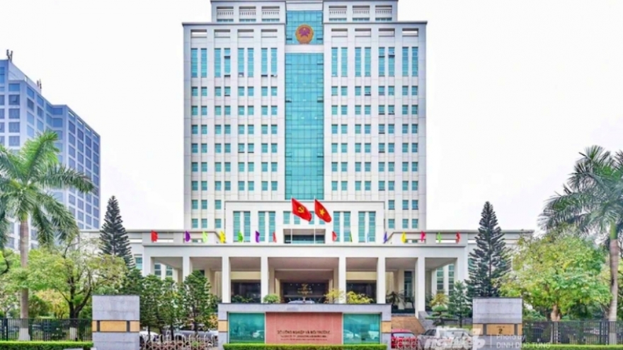 Bộ Nông nghiệp và Môi trường lập đường dây nóng tiếp nhận phản ánh vi phạm đất đai