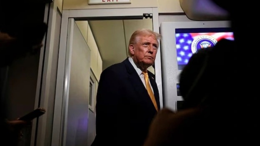 Tổng Thống Donald Trump gặp kín Tổng thống Colombia tại Nhà Trắng