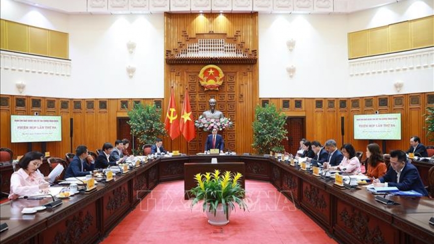 Thủ tướng yêu cầu bảo đảm công bằng xã hội, mở rộng tiếp cận tài chính toàn diện