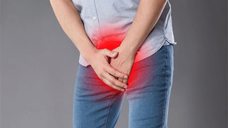 Tê bì vùng kín thoáng qua vào ban ngày có nguy hiểm không?