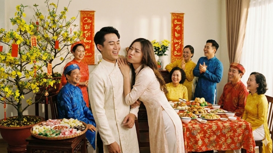 Lần đầu đưa bạn gái về ra mắt, tôi "muối mặt" vì sự vụng về và nhõng nhẽo của em