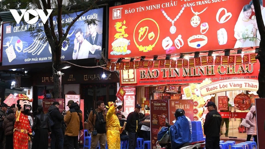 Chuyên gia phong thủy thông tin bất ngờ về phong tục mua vàng ngày vía thần Tài