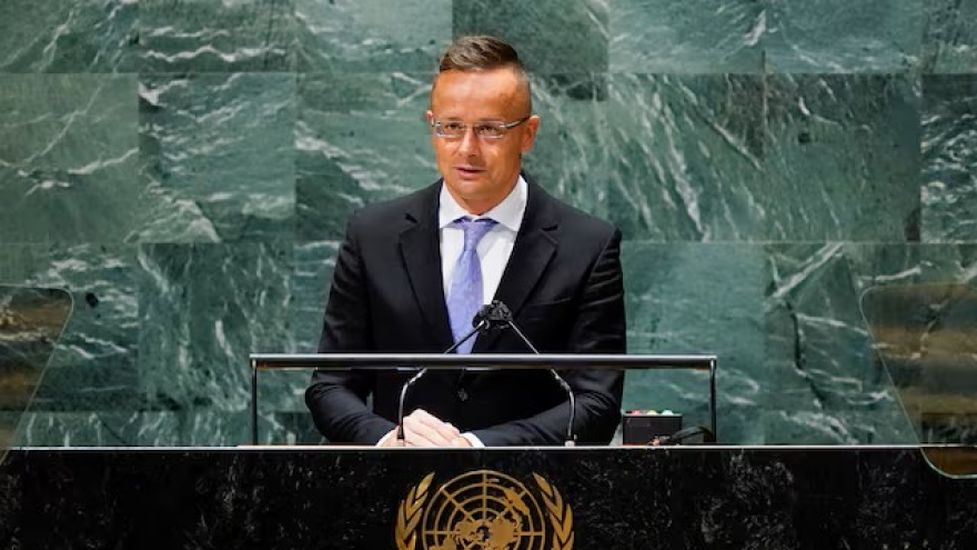 Hungary đe dọa ngăn chặn các lệnh trừng phạt của EU đối với Nga