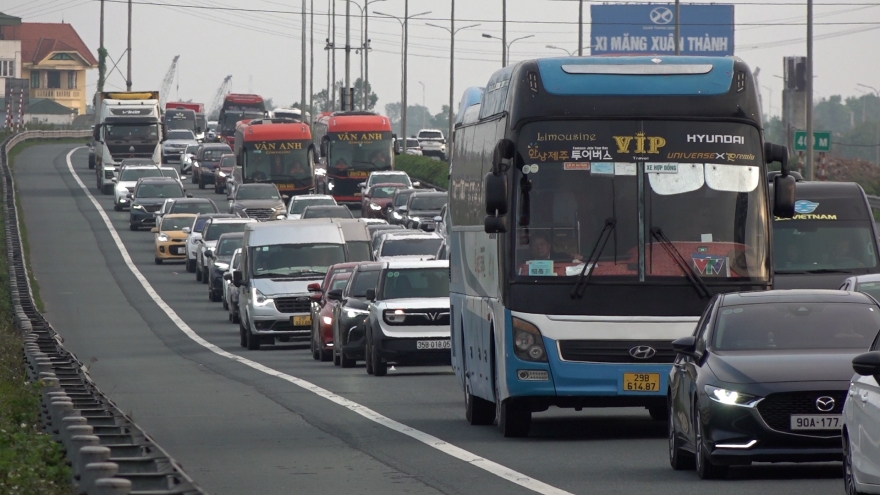 Thủ tướng yêu cầu không để ùn tắc kéo dài tại cửa ngõ Hà Nội, TPHCM dịp cuối Tết