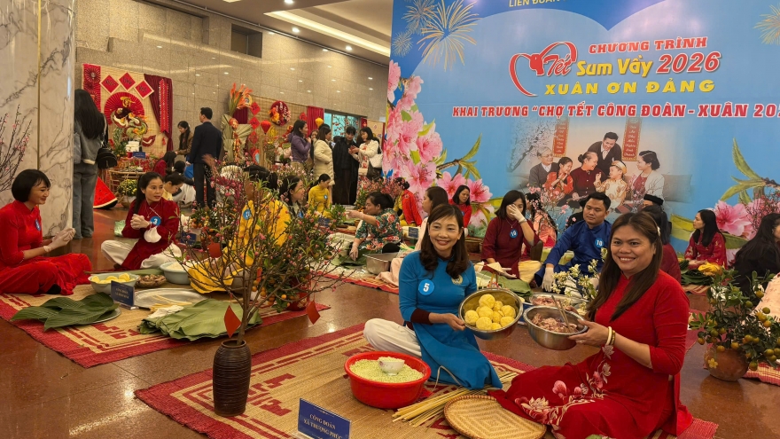 “Tết sum vầy 2026- Xuân ơn Đảng”: Mang không khí Tết đến người lao động
