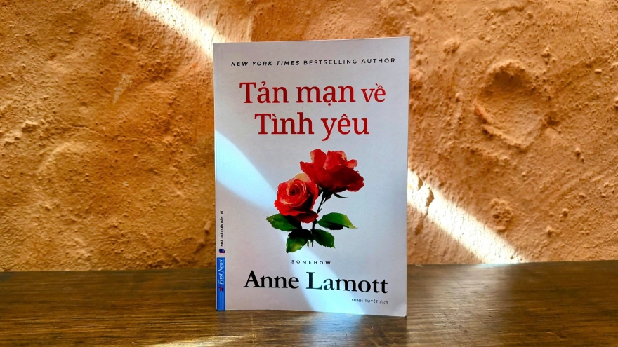 "Tản mạn về tình yêu" - Tình yêu là ánh sáng khi ta lạc lối