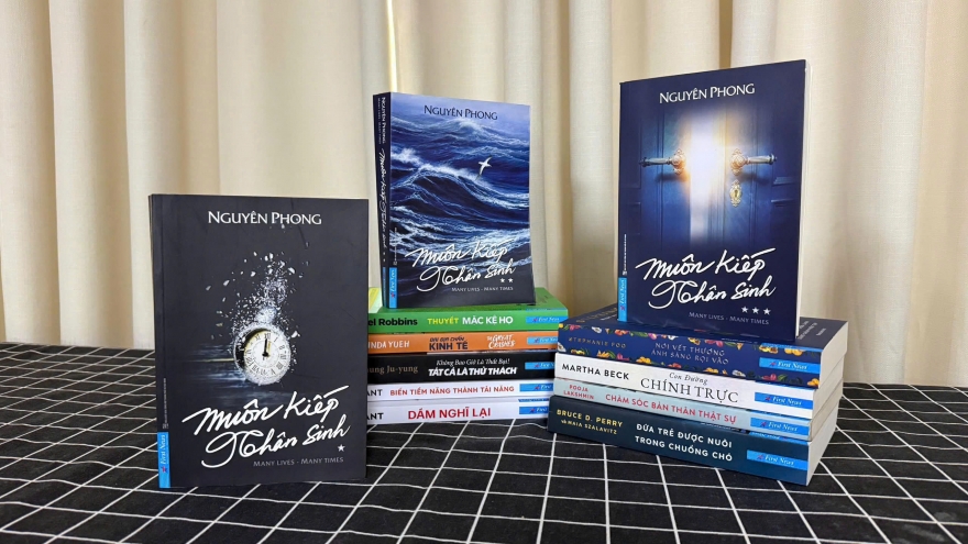 10 cuốn sách được bàn luận và săn đón nhiều nhất năm 2025