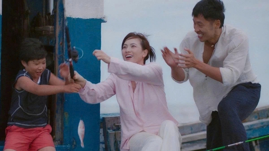 "Báu vật trời cho" bất ngờ vượt phim của Trường Giang về doanh thu trong ngày