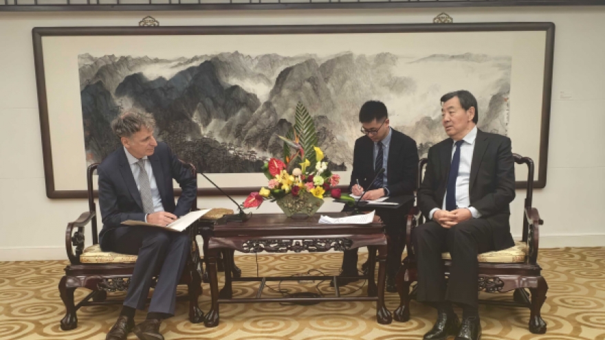 Ngoại trưởng Trung Quốc và Iran điện đàm khi đàm phán Mỹ - Iran chưa rõ ràng