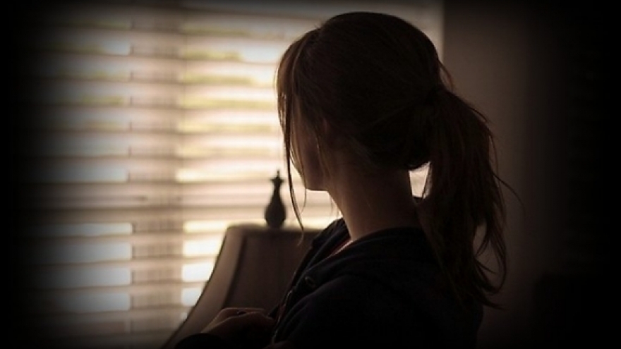 Lấy chồng sau 1 tháng quen, tôi mắc kẹt trong cuộc hôn nhân “địa ngục”