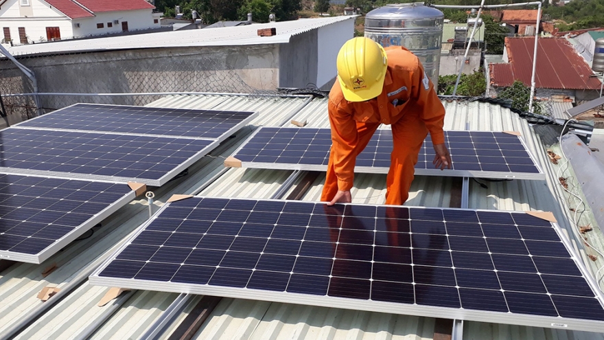 Điện mặt trời có giúp giảm rủi ro trước biến động giá năng lượng?