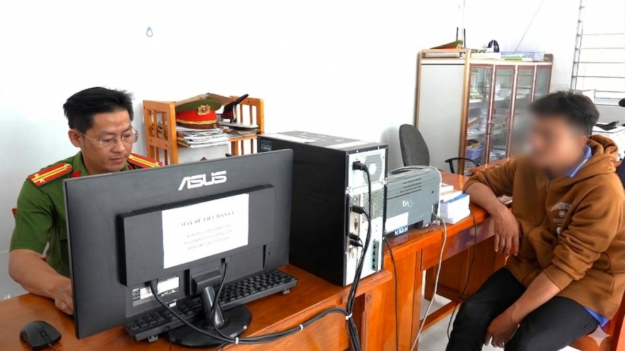 Công an Khánh Lâm bắt liên tiếp vụ kích điện bắt cá trong cao điểm bầu cử