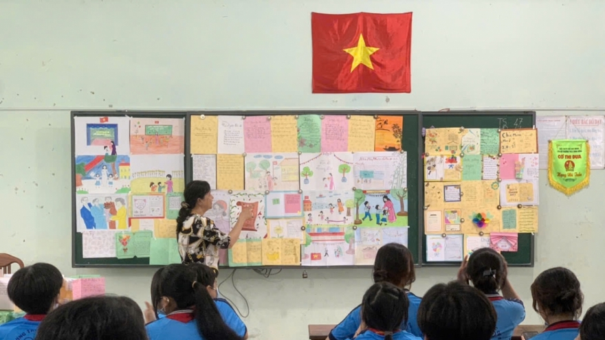 Những nữ giáo viên dẫn dắt chuyển đổi số từ lớp học vùng khó