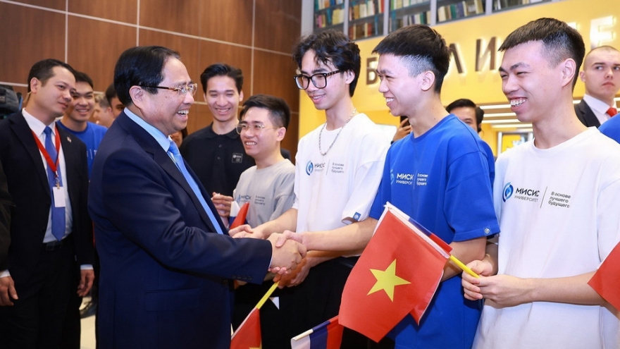 Thủ tướng Phạm Minh Chính thăm trường Đại học Khoa học và Công nghệ Quốc gia MISIS