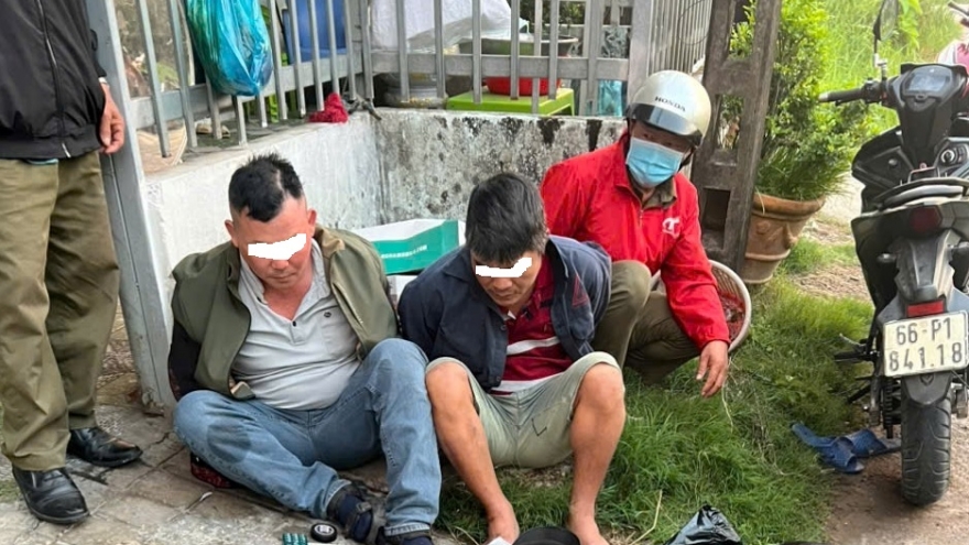 2 tên trộm chó chống trả lực lượng công an khi bị truy bắt