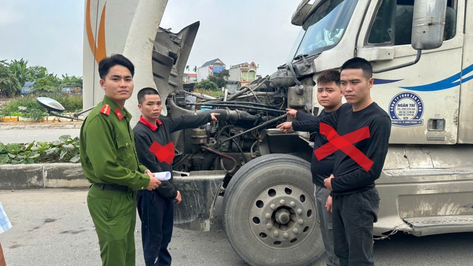 Trộm "hộp đen" xe container rồi bán lấy tiền tiêu xài