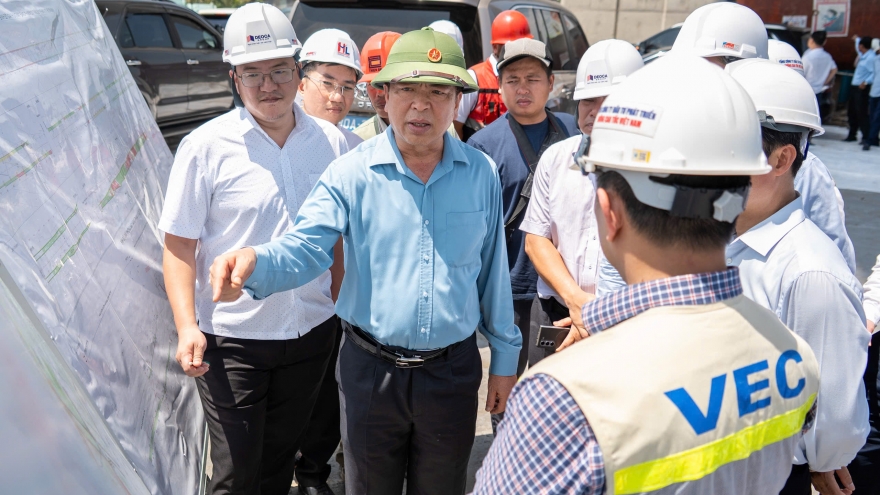 Bộ trưởng Bộ Xây dựng kiểm tra hiện trường một số dự án lớn khu vực phía Nam