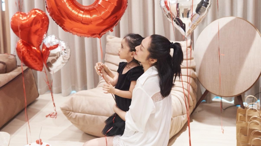 Bảo Anh tổ chức sinh nhật 3 tuổi cho con gái đầu lòng