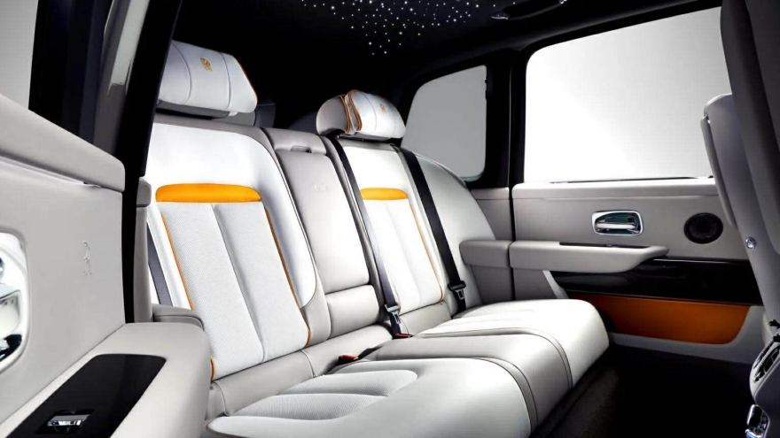 SUV siêu sang Rolls-Royce Cullinan bị triệu hồi vì lỗi dây đai ghế sau