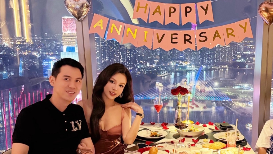 Huyền Baby kỷ niệm 13 năm cưới bên ông xã doanh nhân