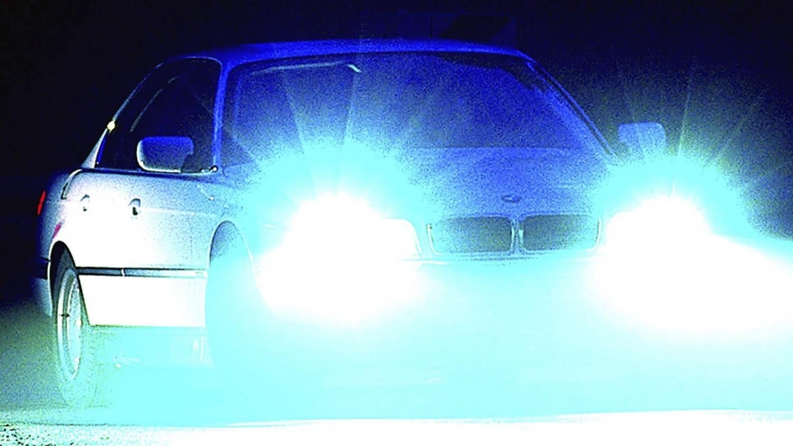 60% tài xế thừa nhận vấn đề nghiêm trọng - đèn pha ô tô ngày càng gây chói