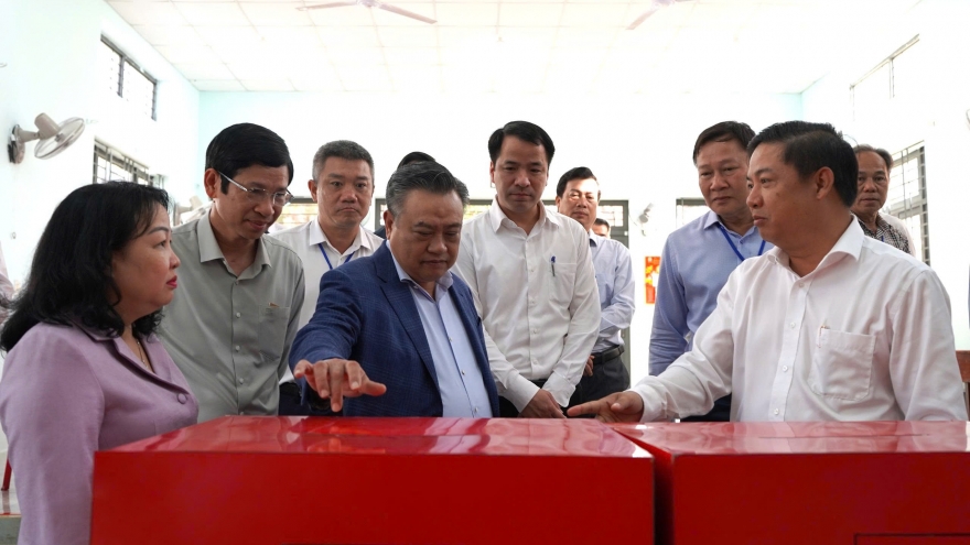 Ông Trần Sỹ Thanh kiểm tra công tác chuẩn bị bầu cử tại Đắk Lắk