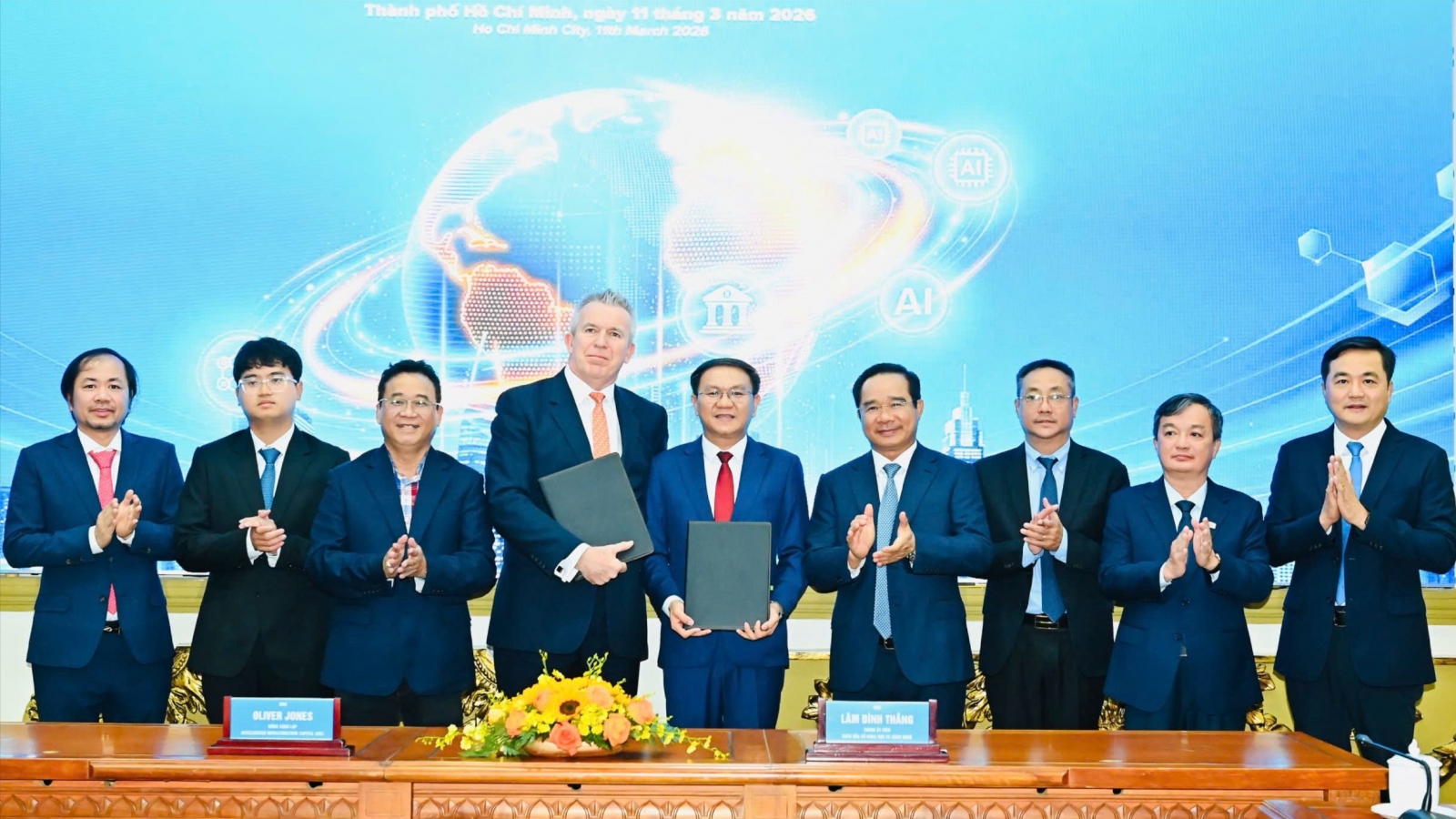 HCM City signs MoU on US$2.1 billion AI data centre project