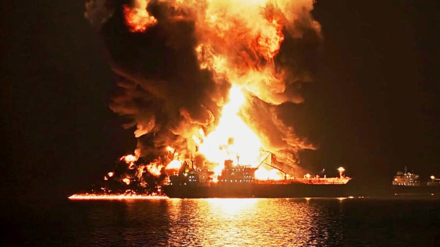 Toàn cảnh quốc tế trưa 13/3: Iran dọa “thiêu rụi” hạ tầng dầu khí Trung Đông