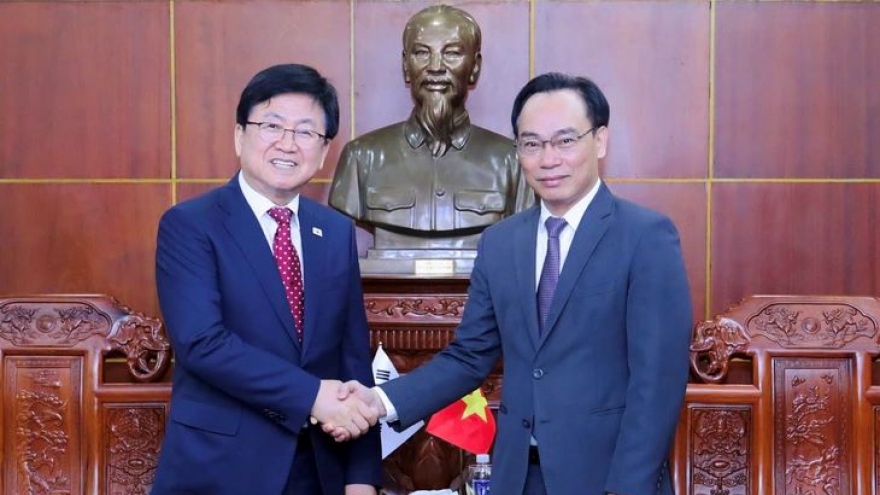 Korean universities encouraged to open campuses in Vietnam