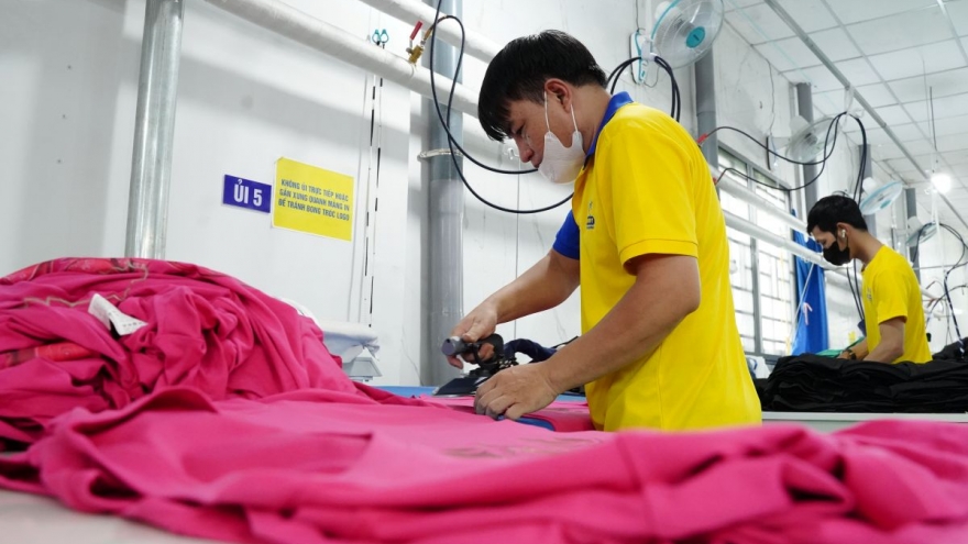 Xung đột Mỹ, Israel và Iran ảnh hưởng tuyến hàng hải giao hàng của doanh nghiệp