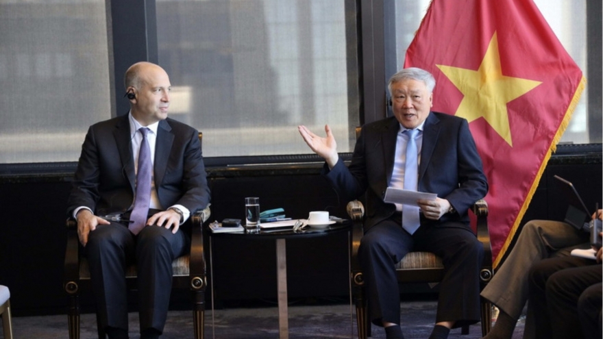 Deputy PM Hoa Binh  meets UN officials, leading US firms in New York