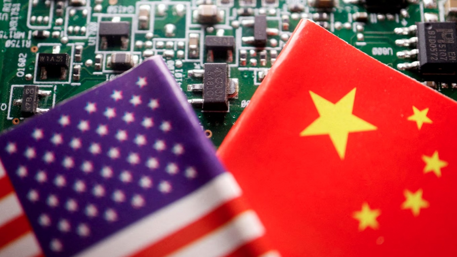 Mỹ truy tố vụ buôn lậu công nghệ AI sang Trung Quốc trị giá 2,5 tỷ USD