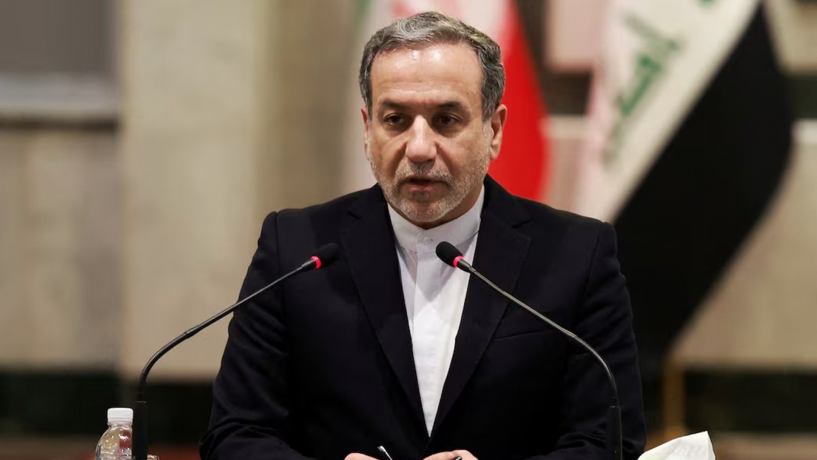 Iran nói từng đề xuất cam kết từ bỏ tham vọng hạt nhân trong đàm phán với Mỹ