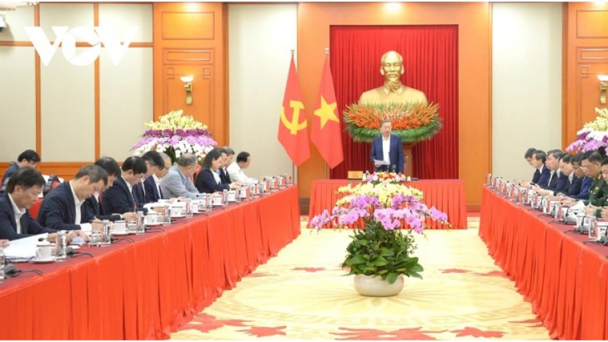 Party chief calls for immediate work on major tasks in new period