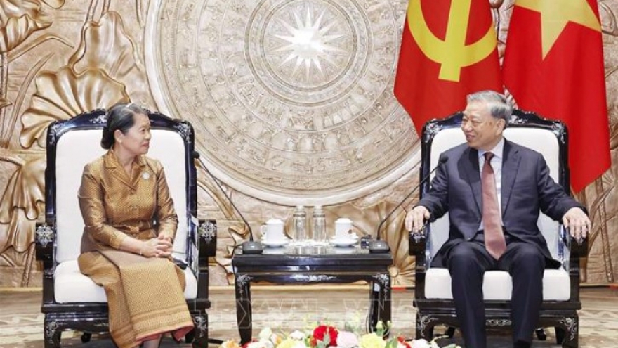 Party General Secretary To Lam receives Cambodian Front delegation in Hanoi