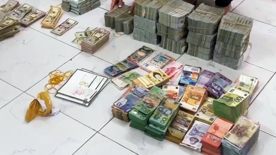 City court sentences 19 in major cross-border money laundering ring