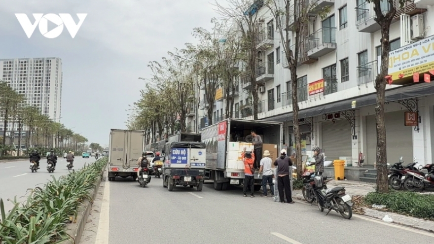 Hà Nội lập chốt xử lý xe tải chiếm đường Phạm Tu sau phản ánh của Báo Điện tử TNVN