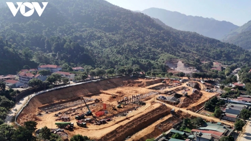 Khởi công đồng loạt 121 trường phổ thông nội trú liên cấp tại 17 tỉnh, thành phố