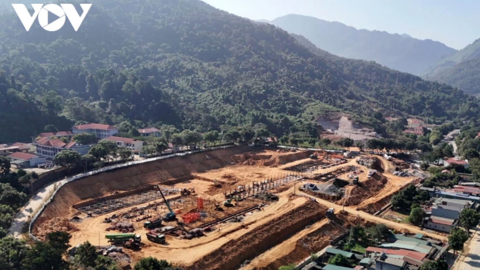 Khởi công đồng loạt 121 trường phổ thông nội trú liên cấp tại 17 tỉnh, thành phố