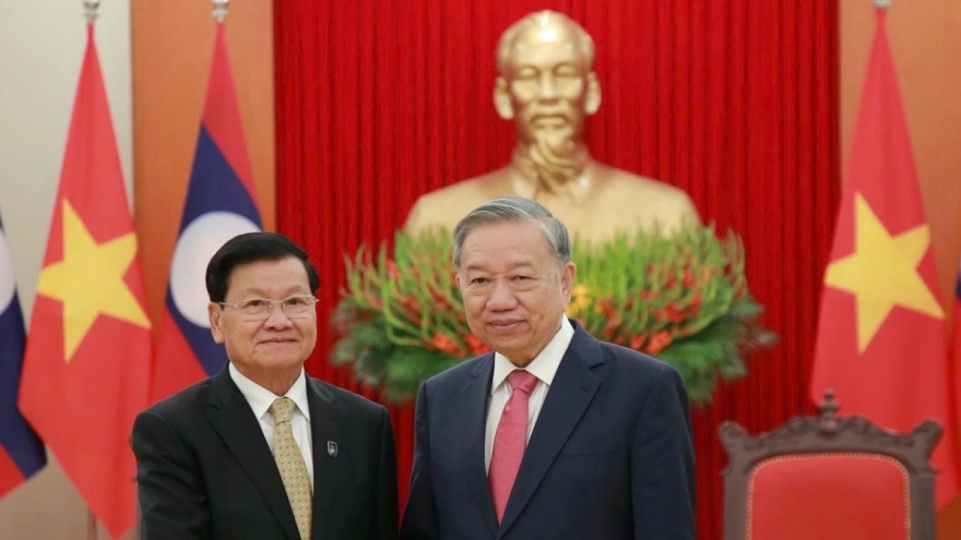 Lãnh đạo Việt Nam gửi điện mừng lãnh đạo cấp cao mới của Lào