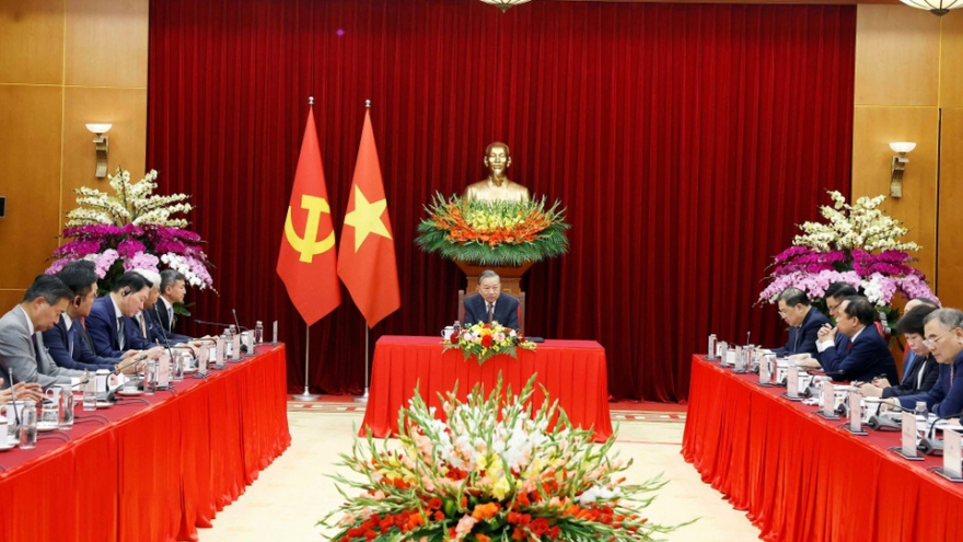 Vietnam pledges support for global firms in building resilient supply chains