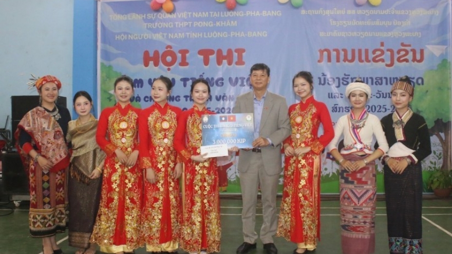 Vietnamese language tightens special Vietnam-Laos friendship